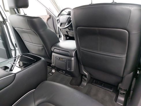 Used 2024 INFINITI QX80 Premium Select w/ Cargo Package image 13