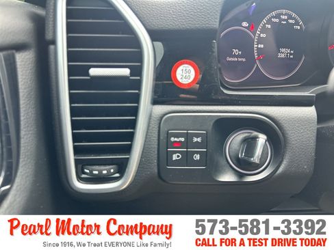Used 2023 Porsche Cayenne Platinum Edition AWD/4WD image 14