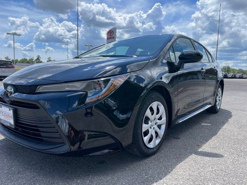 New 2026 Toyota Corolla LE FWD image 10