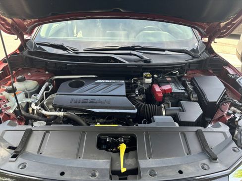 Used 2025 Nissan Rogue SV FWD image 34