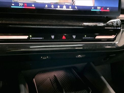 Used 2024 BMW 530i w/ Premium Package image 34