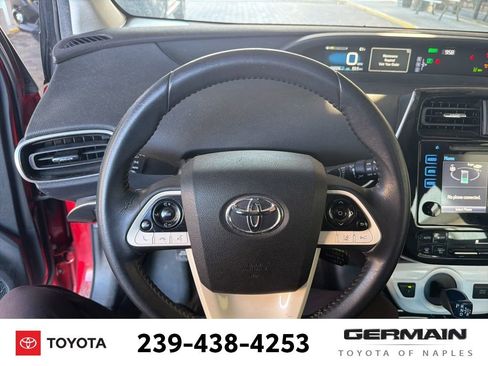 Certified 2018 Toyota Prius Three image 17