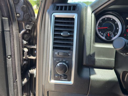 Used 2024 RAM 1500 Classic Warlock AWD/4WD image 31
