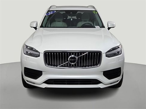 Used 2022 Volvo XC90 T6 Momentum w/ Advanced Package image 5