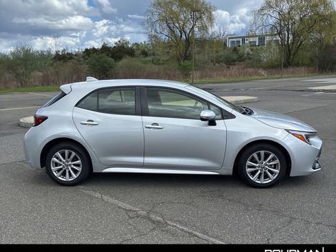 Used 2023 Toyota Corolla SE FWD image 6