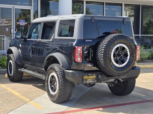 Used 2024 Ford Bronco Outer Banks w/ Sasquatch Package AWD/4WD image 3