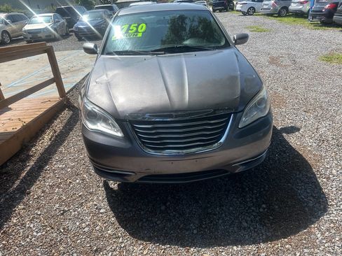 Used 2013 Chrysler 200 Touring image 2