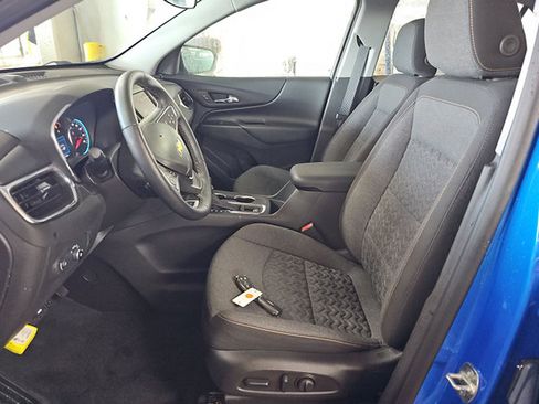 Used 2024 Chevrolet Equinox LT AWD/4WD image 11