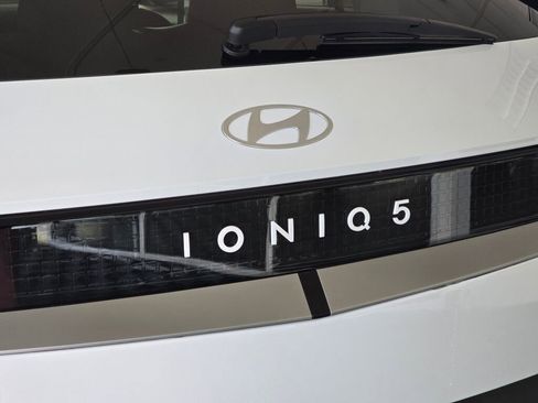 New 2026 Hyundai Ioniq 5 SEL image 15