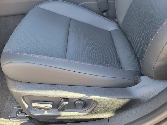 New 2027 Toyota Prius Plug-In Hybrid FWD image 19
