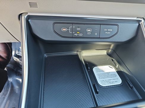 New 2026 Kia Carnival SX image 17