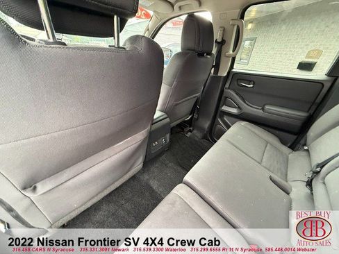 Used 2022 Nissan Frontier SV AWD/4WD image 14