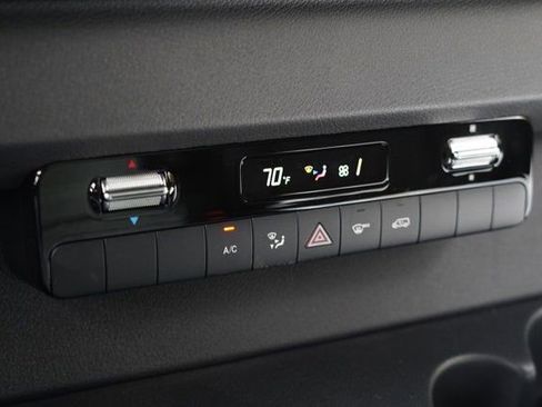 Used 2023 Mercedes-Benz Sprinter 3500 image 41