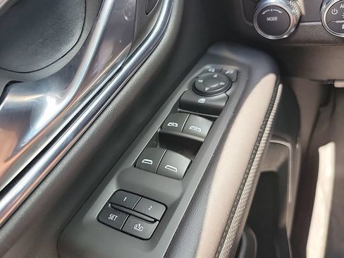 Used 2021 GMC Yukon SLT RWD image 14