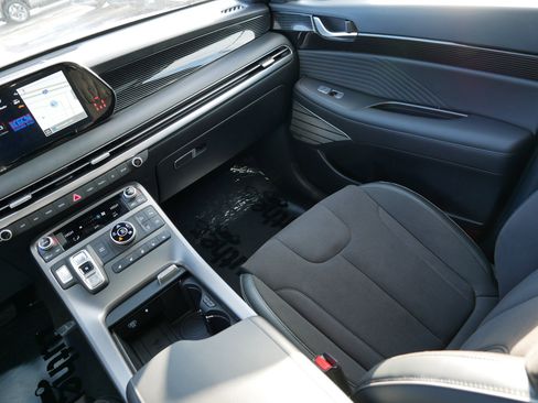 Certified 2025 Hyundai Palisade Calligraphy image 11