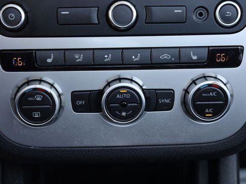 Used 2014 Volkswagen Eos Komfort FWD image 40