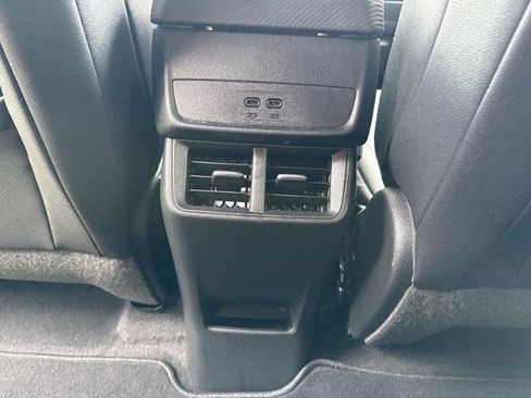 Used 2026 Chevrolet Equinox LT w/ Convenience Package II FWD image 26