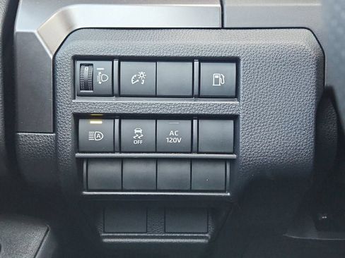 Used 2025 Toyota 4Runner TRD Off-Road AWD/4WD image 32