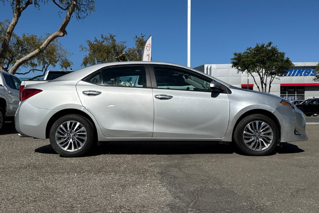 Certified 2019 Toyota Corolla XLE FWD image 2