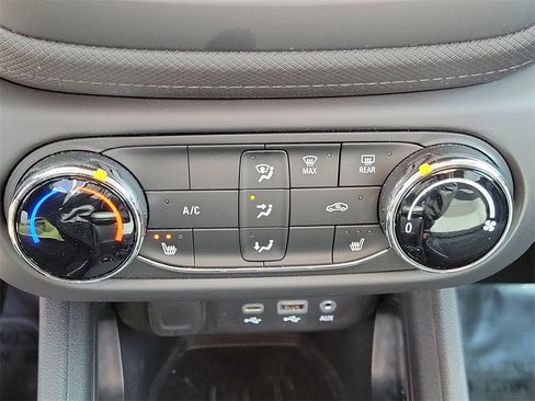 Used 2023 Chevrolet TrailBlazer LT image 26