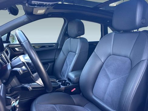Used 2018 Porsche Macan AWD/4WD image 5
