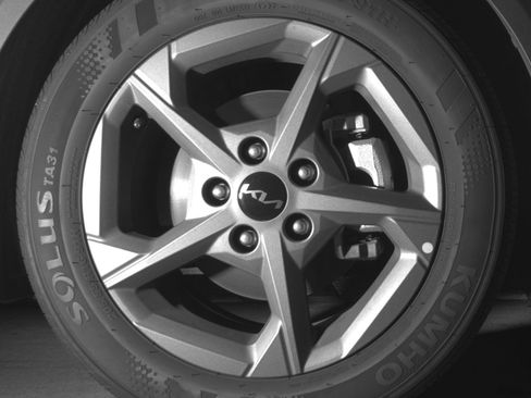 Used 2025 Kia K4 LXS image 13