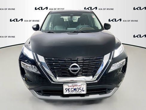 Used 2023 Nissan Rogue SV AWD/4WD image 2