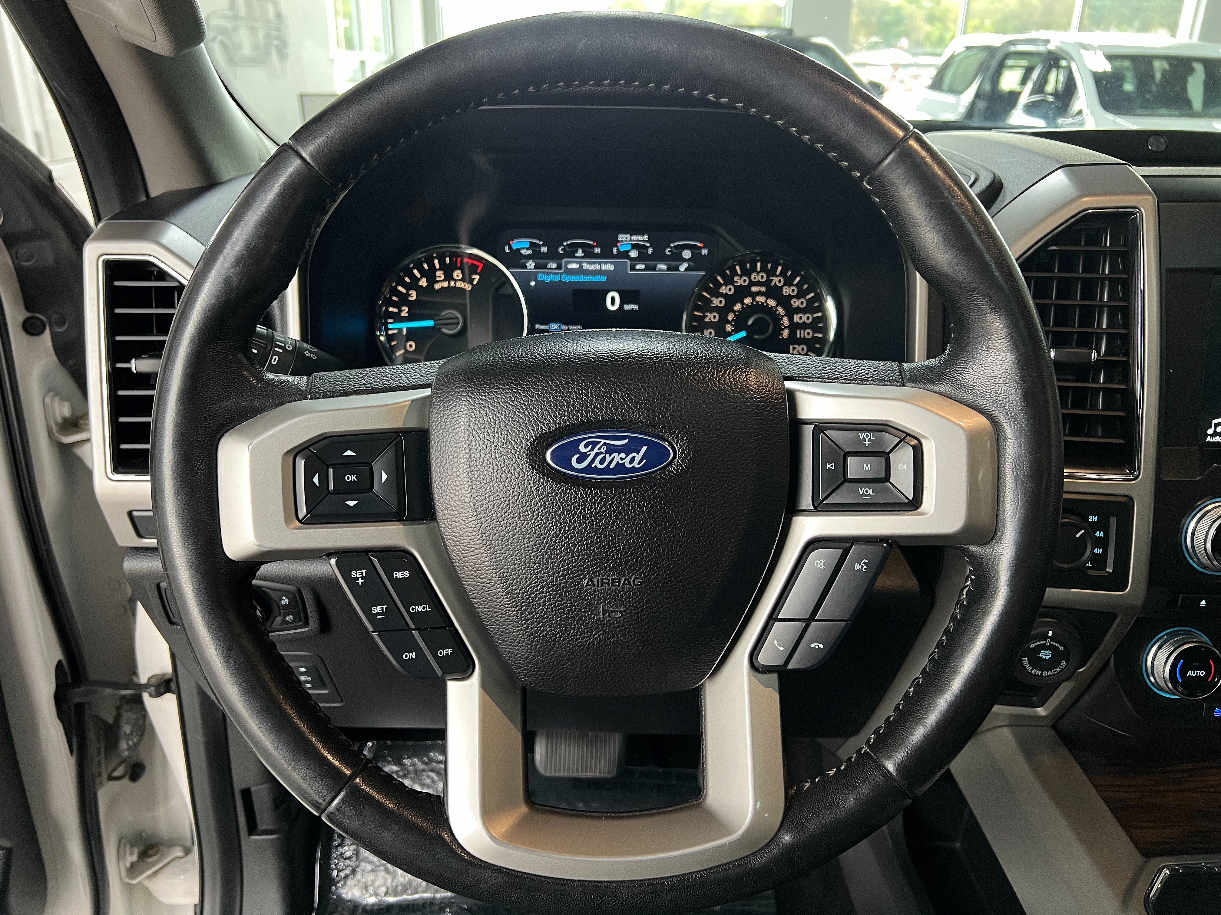 Used 2018 Ford F150 Lariat w/ Equipment Group 502A Luxury AWD/4WD image 12