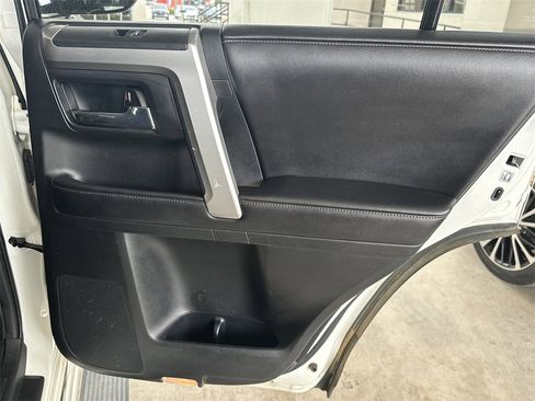 Used 2017 Toyota 4Runner Limited image 32