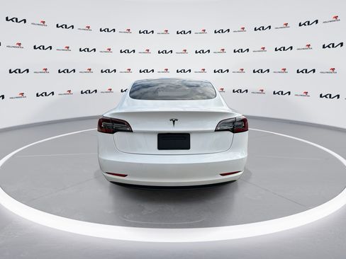 Used 2022 Tesla Model 3 image 7