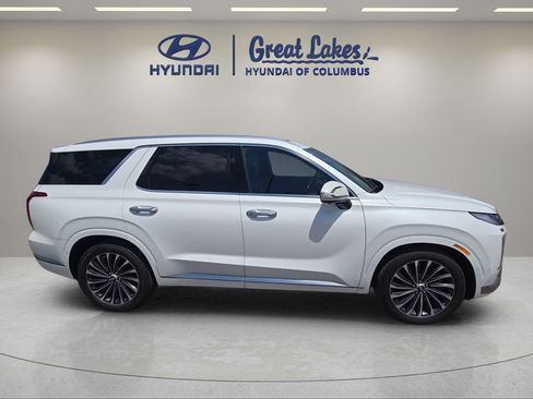 Used 2023 Hyundai Palisade Calligraphy w/ Cargo Package FWD image 4