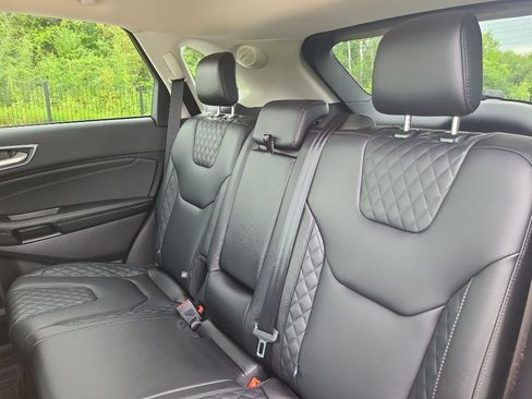 Used 2024 Ford Edge Titanium AWD/4WD image 36