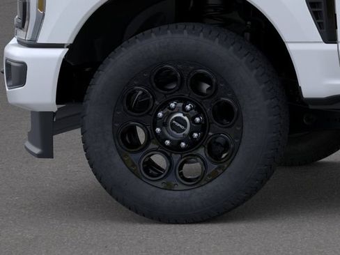 New 2026 Ford F250 Lariat w/ Black Appearance Package AWD/4WD image 19