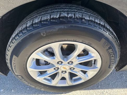 Used 2021 Chevrolet Equinox LT image 27