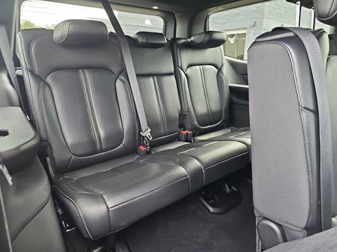Used 2022 Jeep Wagoneer Series I w/ Premium Group I RWD image 13