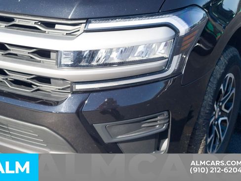 Used 2024 Ford Expedition XLT image 13