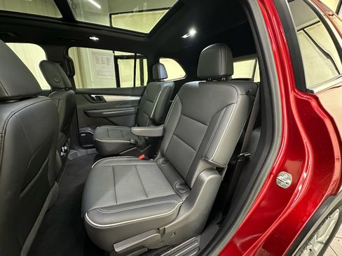 Certified 2025 Buick Enclave Preferred w/ Super Cruise Package AWD/4WD image 23