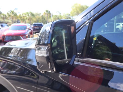 Used 2023 Cadillac Escalade Sport Platinum w/ LPO, ONYX Package AWD/4WD image 16