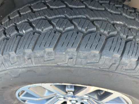 Used 2022 Ford F150 Lariat AWD/4WD image 41