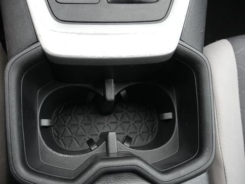 Used 2022 Toyota RAV4 XLE FWD image 38