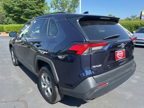 Used 2024 Toyota RAV4 XLE FWD image 11