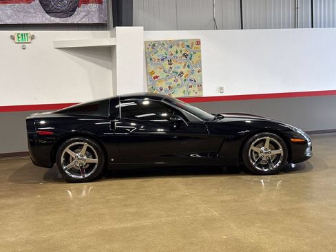 Used 2008 Chevrolet Corvette Coupe w/ Preferred Equipment Group RWD image 40