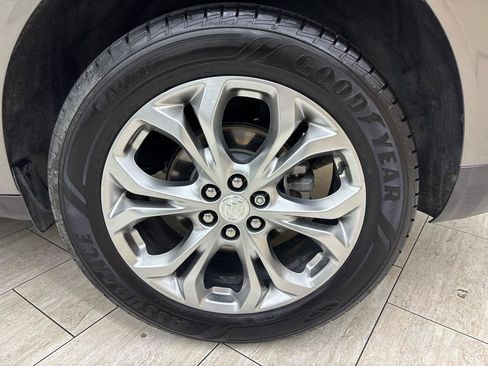 Used 2018 Buick Enclave Avenir w/ Avenir Technology Package FWD image 46