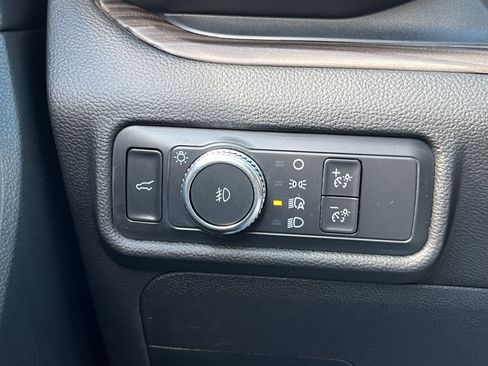 Used 2022 Ford Explorer Limited AWD/4WD image 42