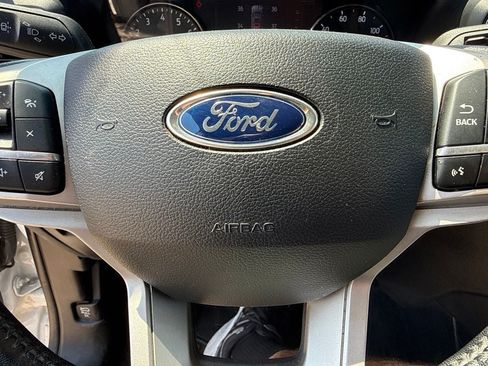 Used 2021 Ford Explorer XLT w/ Equipment Group 202A RWD image 27