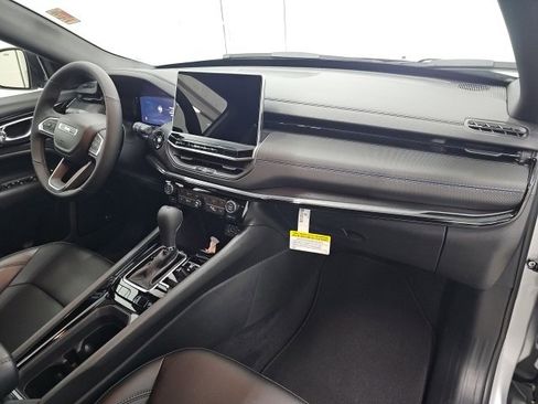 New 2026 Jeep Compass Limited image 11