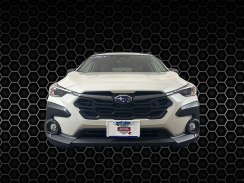 Used 2024 Subaru Crosstrek 2.0i Premium image 2