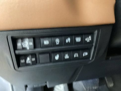 Used 2022 Toyota Tundra 1794 Edition w/ Advanced Package AWD/4WD image 17