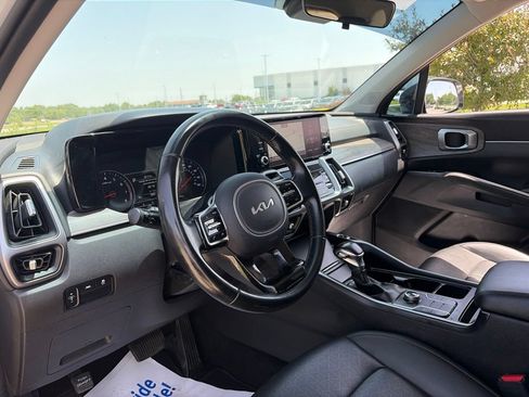 Used 2022 Kia Sorento S AWD/4WD image 46
