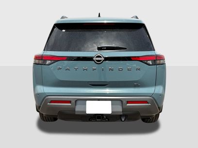 New 2026 Nissan Pathfinder SL w/ SL Premium Package (P04)